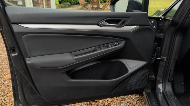Volkswagen Golf image 2