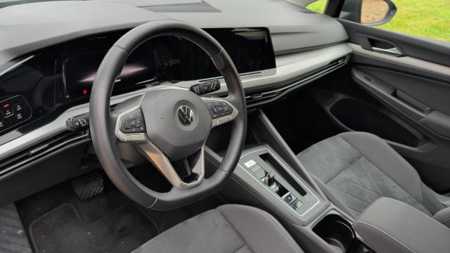 Volkswagen Golf image 9