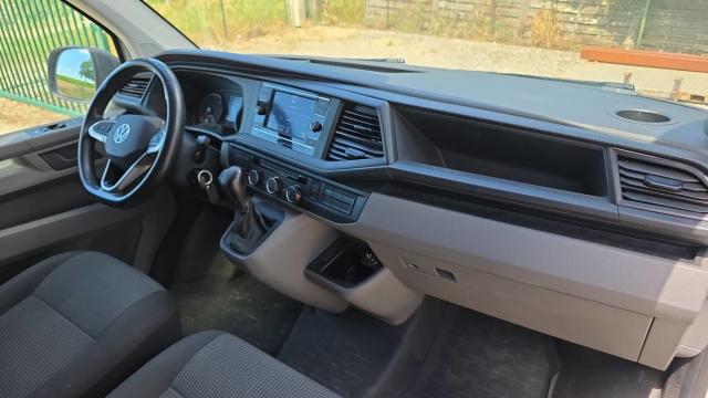Volkswagen Transporter image 9