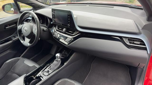 Toyota C-Hr image 1