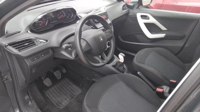 Peugeot 208 image 6