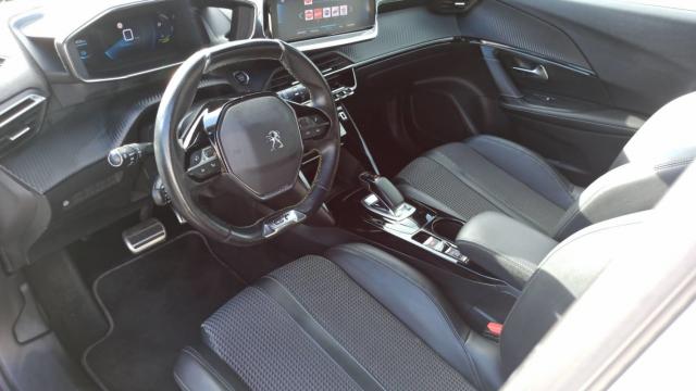Peugeot 2008 image 3