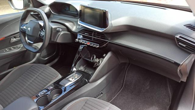 Peugeot 2008 image 4