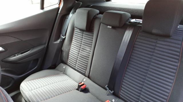 Peugeot 2008 image 8