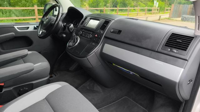Volkswagen Multivan image 7