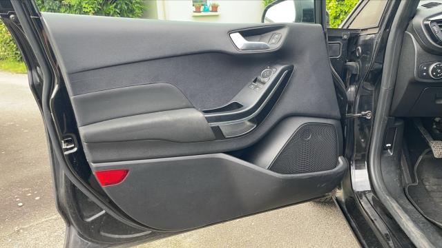 Ford Fiesta image 3