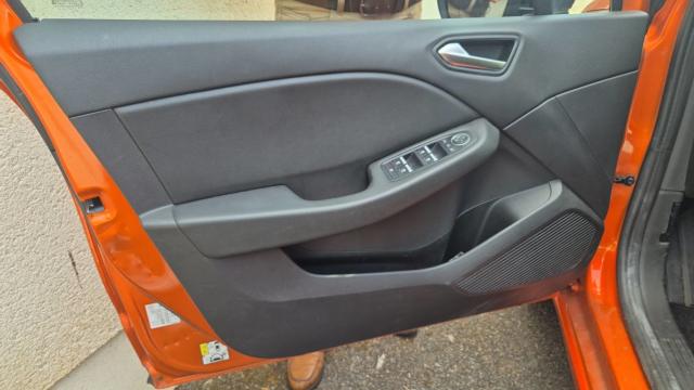 Renault Clio image 1