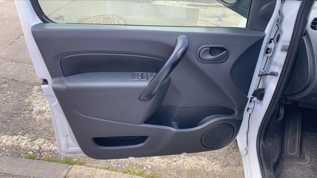 Renault Kangoo Express image 3