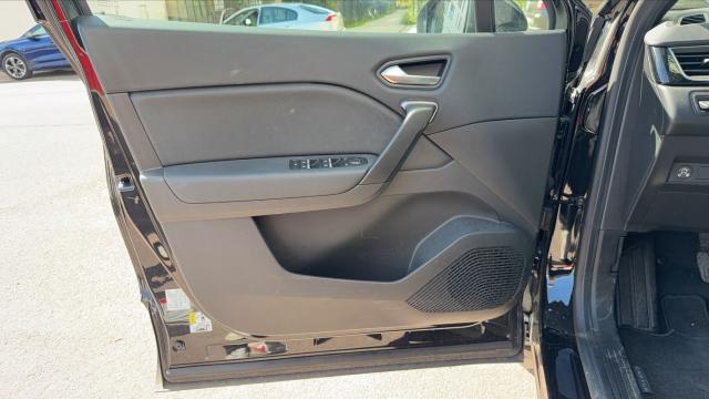 Renault Captur image 6