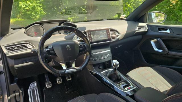 Peugeot 308 image 6