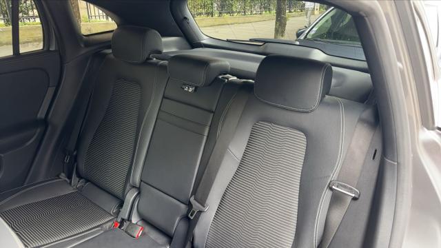 Mercedes Benz Gla image 6
