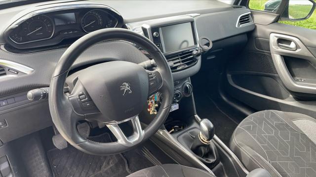 Peugeot 2008 image 8