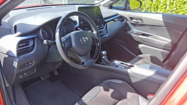 Toyota C-Hr image 8