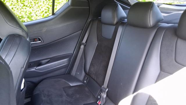 Toyota C-Hr image 2