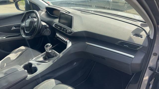 Peugeot 3008 image 8