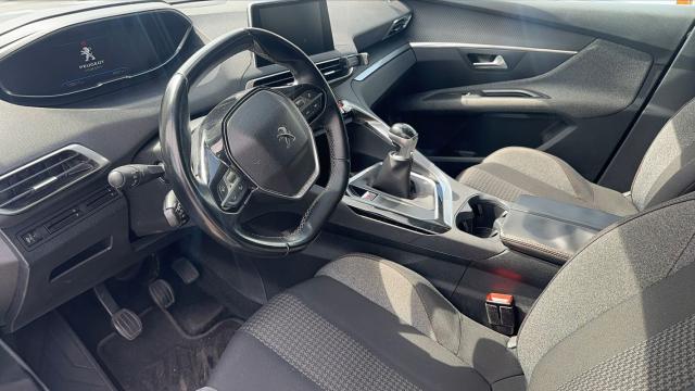 Peugeot 3008 image 1