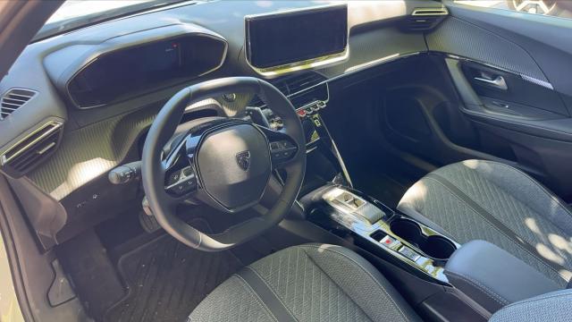 Peugeot 2008 image 9