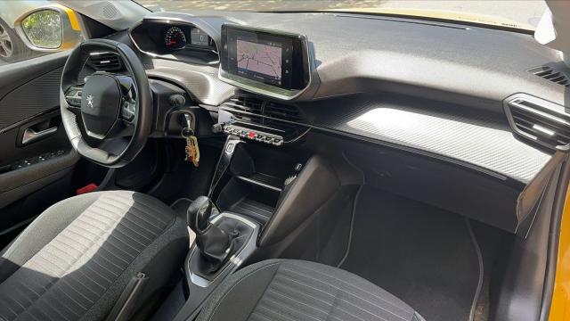 Peugeot 208 image 4