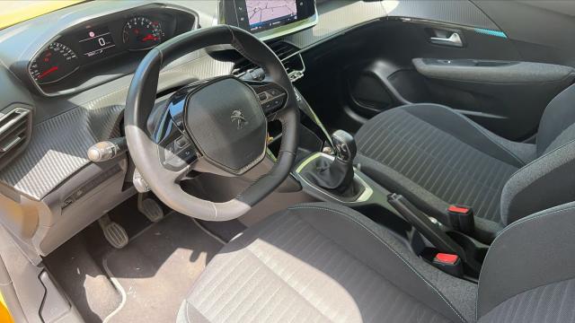 Peugeot 208 image 1