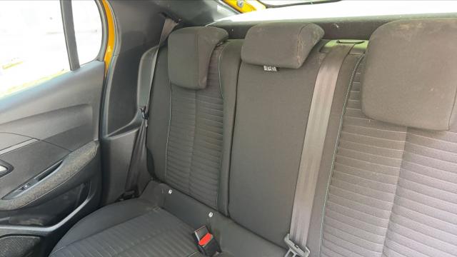Peugeot 208 image 6