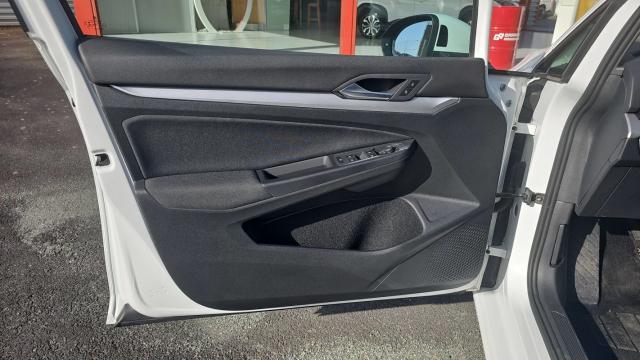Volkswagen Golf image 6