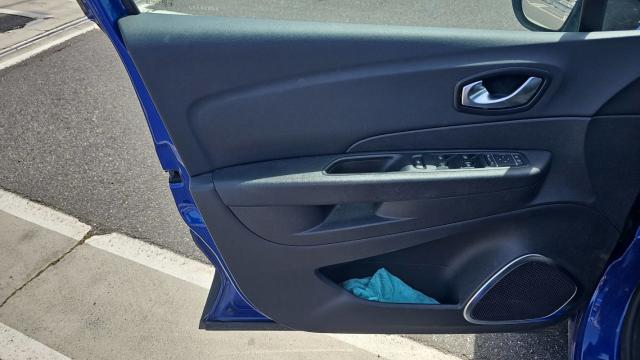 Renault Captur image 1