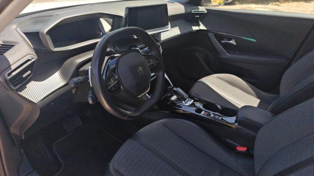 Peugeot 2008 image 6