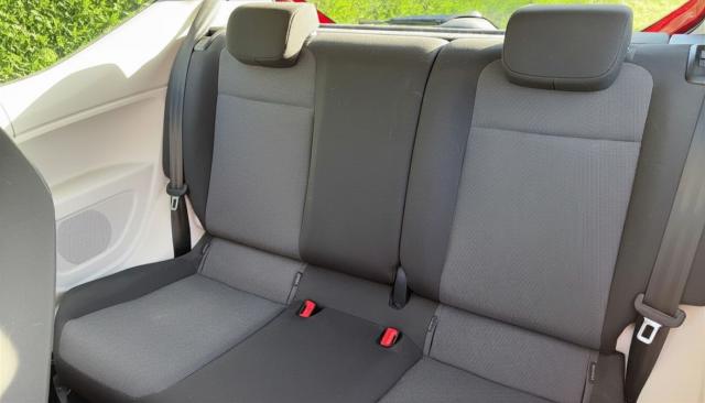 Volkswagen Up! image 9