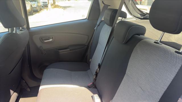 Toyota Yaris image 2