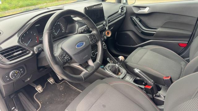 Ford Fiesta image 4