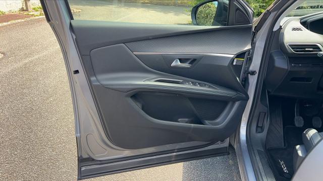 Peugeot 3008 image 8