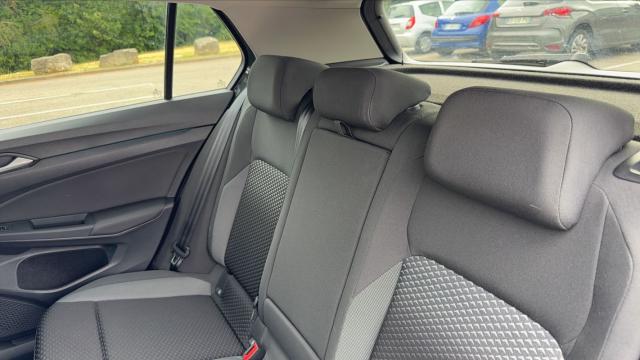 Volkswagen Golf image 6