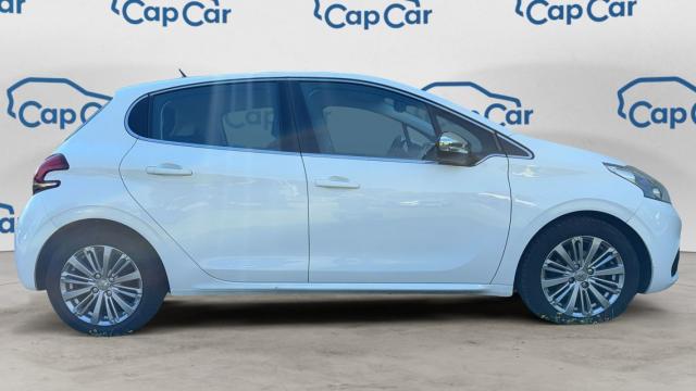 Peugeot 208 image 1