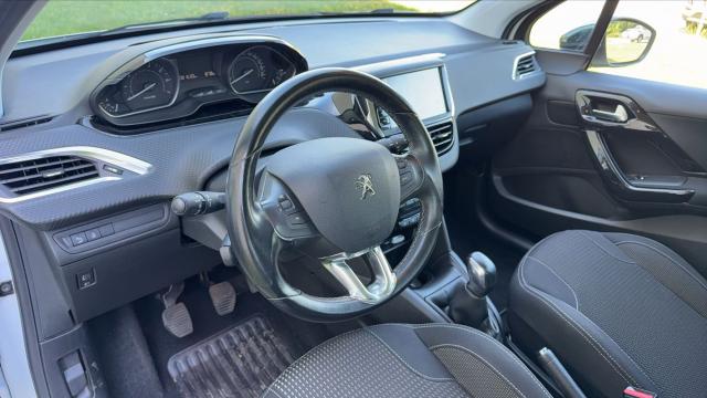 Peugeot 208 image 3