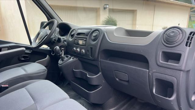 Nissan Nv400 image 2