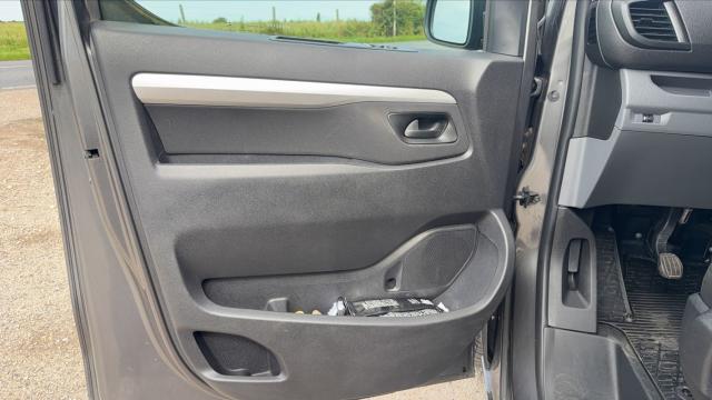Peugeot Expert image 2