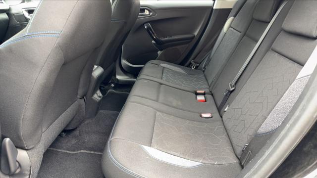Peugeot 2008 image 6