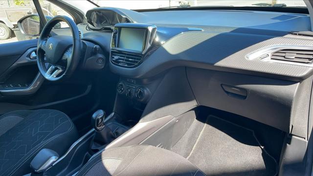 Peugeot 2008 image 1