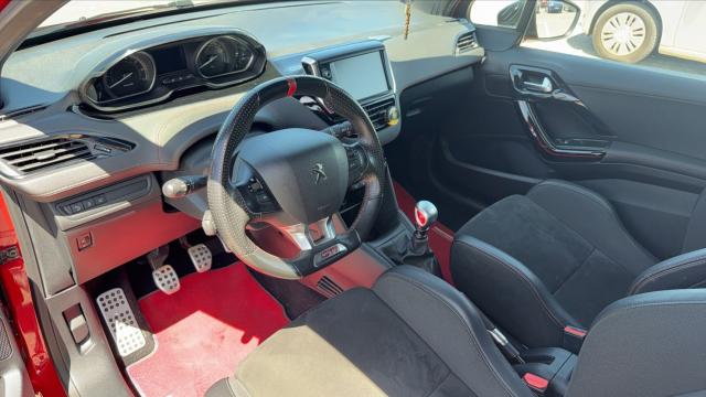Peugeot 208 image 1