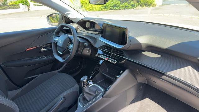 Peugeot 208 image 4