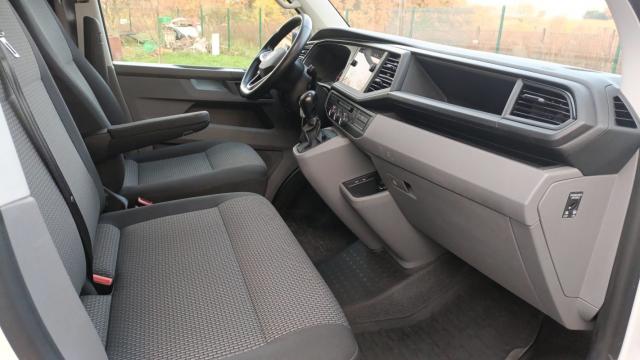 Volkswagen Transporter image 2