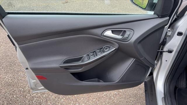 Ford Focus image 3