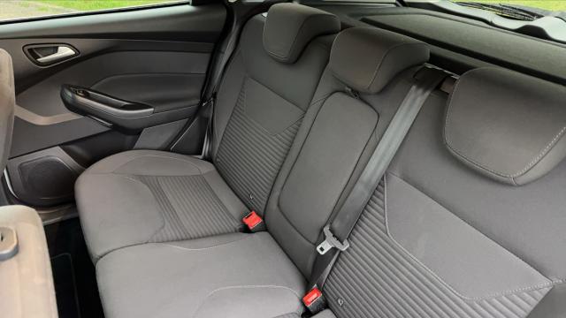 Ford Focus image 6
