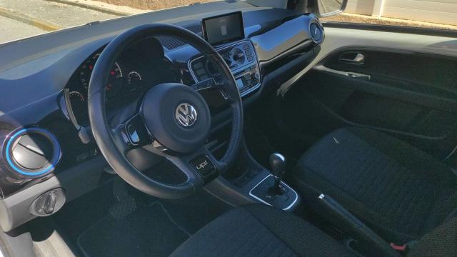 Volkswagen Up! image 2