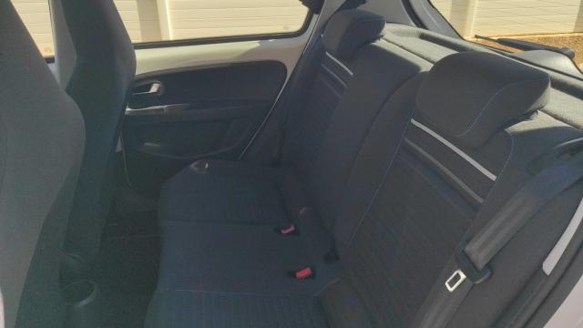 Volkswagen Up! image 5