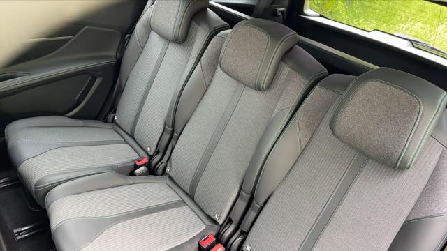 Peugeot 5008 image 8