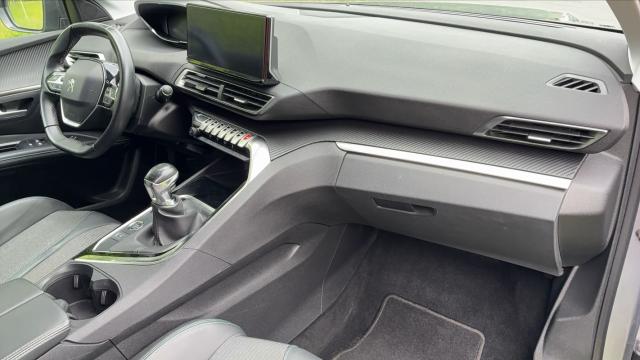 Peugeot 5008 image 9