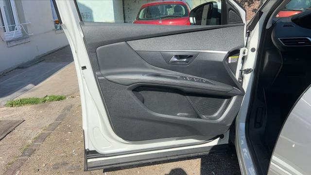Peugeot 3008 image 5