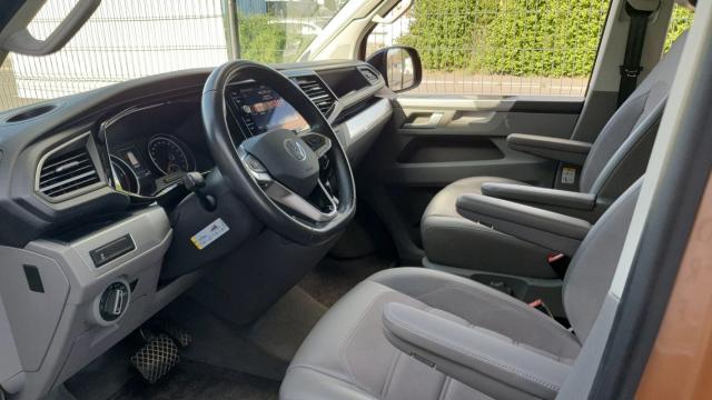 Volkswagen California image 9