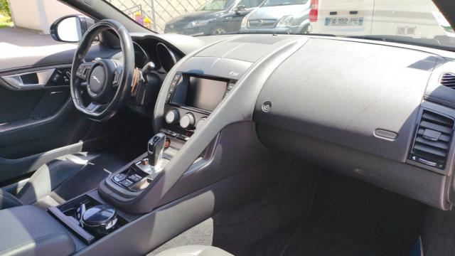 Jaguar F-Type image 3